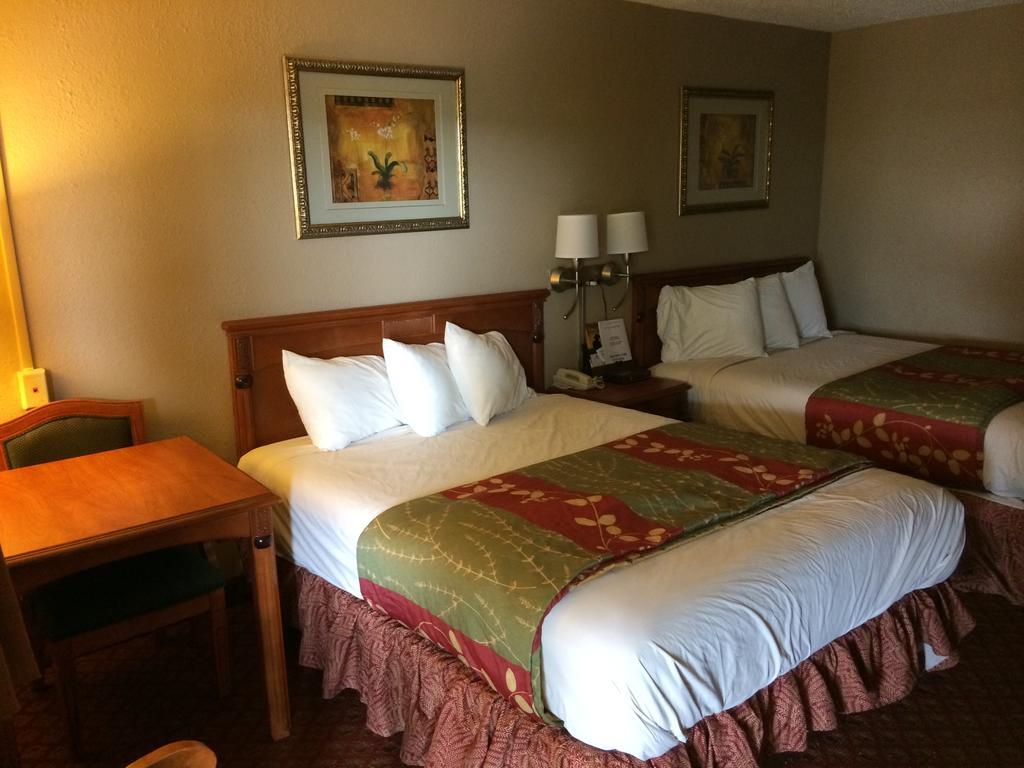 Americas Best Value Inn Crosstimbers Stephenville Kültér fotó