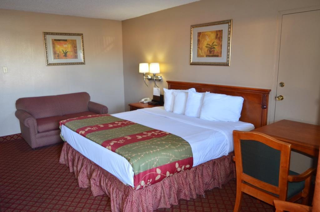 Americas Best Value Inn Crosstimbers Stephenville Kültér fotó